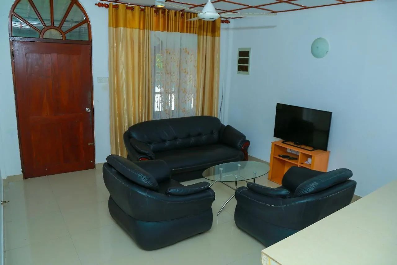 Swan Villa نيجومبو بيت ضيافة