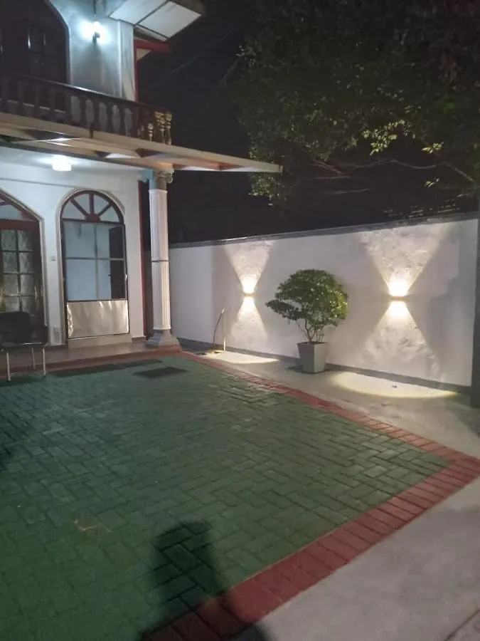 Swan Villa نيجومبو